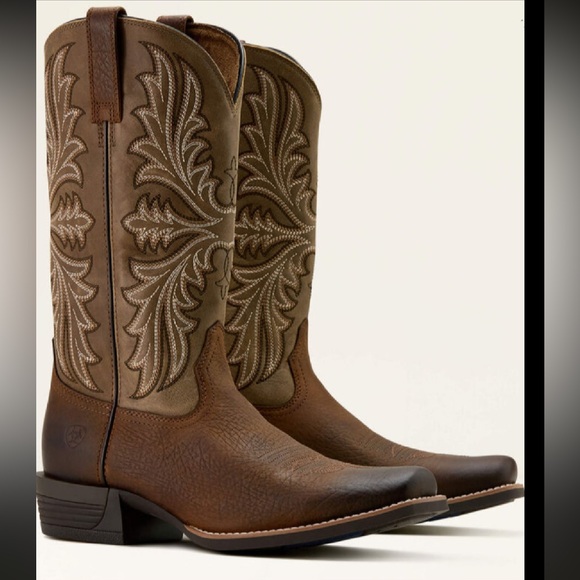 NEW Men’s Ariat Hustler Cowboy Boots